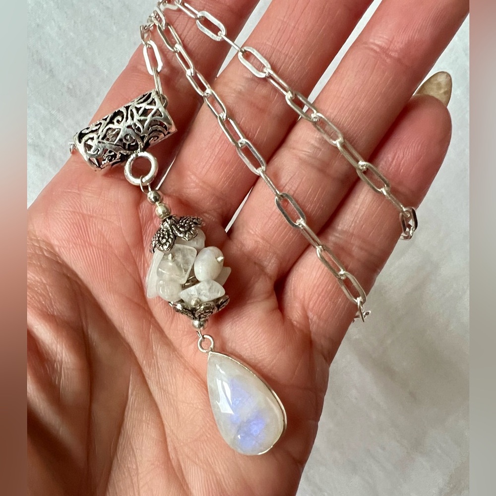 925 GORGEOUS! Long Rainbow Flash Moonstone Cluster Necklace w/ Paper Clip Chain